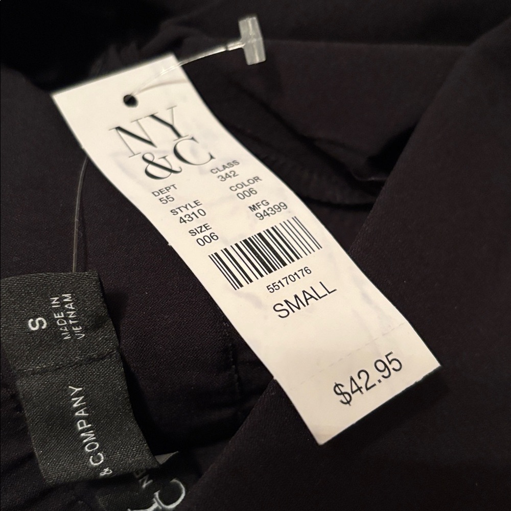 New York & Company Black Women’s Stretch Casual Shorts - Size S - Picture 11 of 12